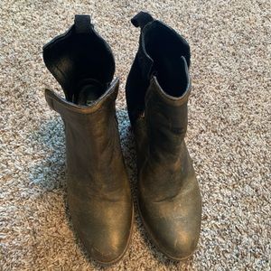 Diba True booties size 8.